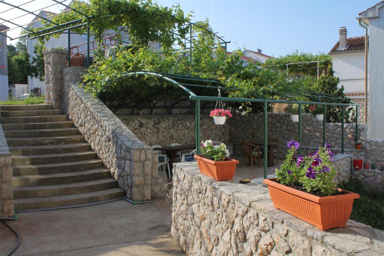 Apartments And Rooms With Parking Space Njivice, Krk - 5458 المظهر الخارجي الصورة