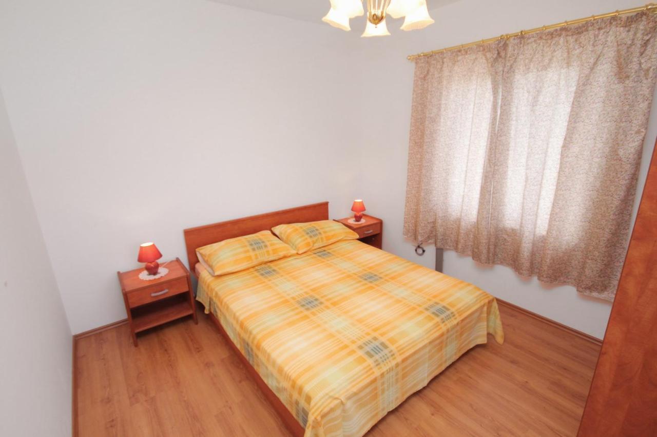 Apartments And Rooms With Parking Space Njivice, Krk - 5458 المظهر الخارجي الصورة